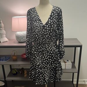 Vineyard Vines Black & White Abstract Print Dress – Size M